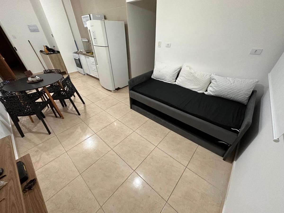 1 Dorm Prox A Da Enseada Guaruja