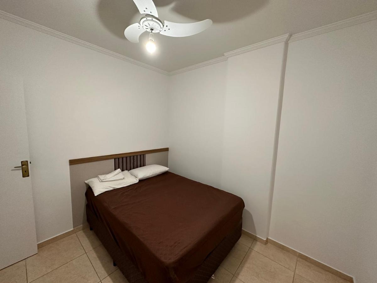 1 Dorm Prox A Da Enseada *